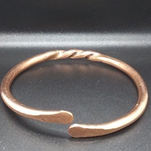 New, hand crafted sizable copper bracelet